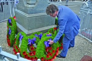 Members of the diplomatic corps also participated in the event. In photo, British High Commissioner Greg Quinn laying a wreath