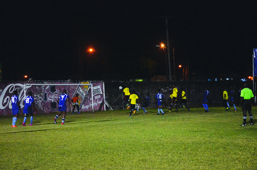 Andrew Murray Jnr heads the winning goal for Western Tigers 