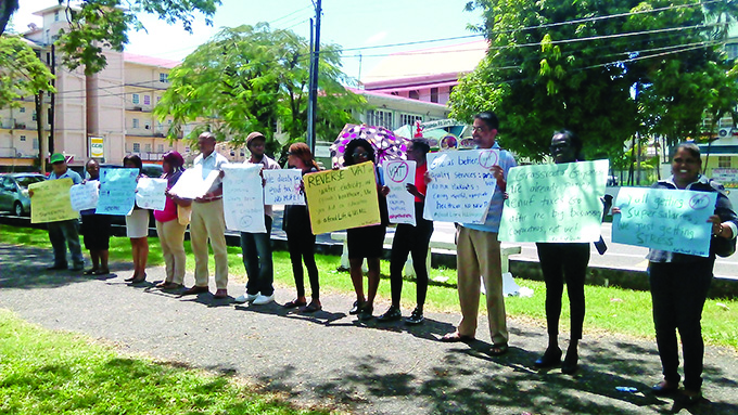 The protestors outside of the Finance Ministry 