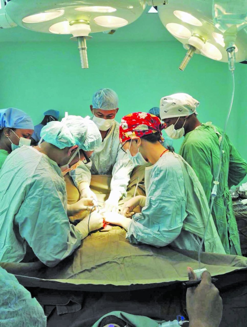Doctors perform 1st rectal cancer surgery at Linden ...