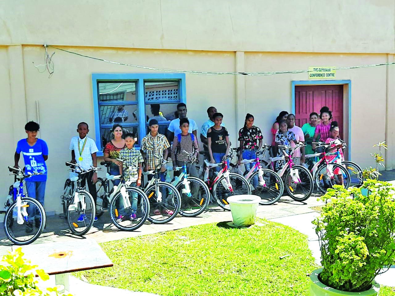 RHTY&SC, Aurora Gold Mine assist 10 students with bicycles for school ...