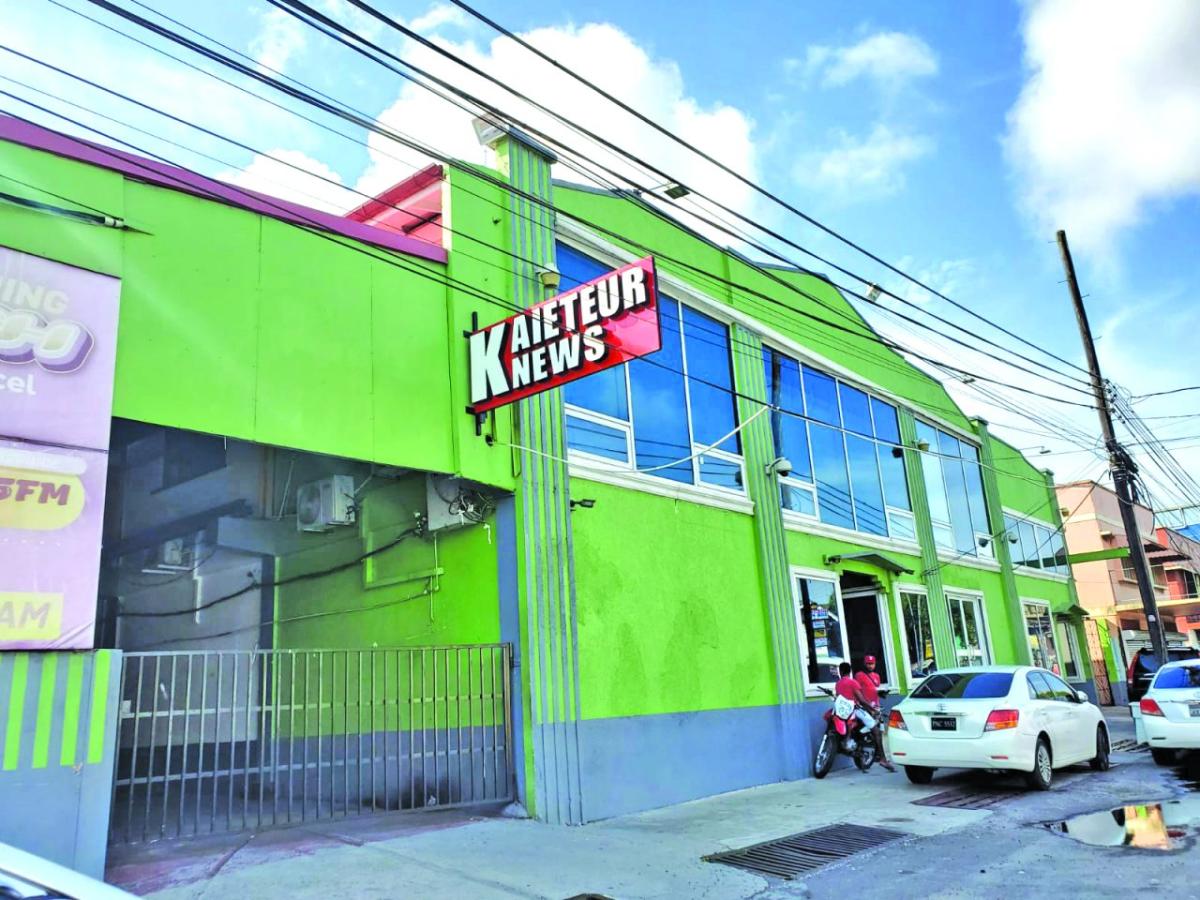 Gunmen invade Kaieteur News, escape with safe - Guyana Times
