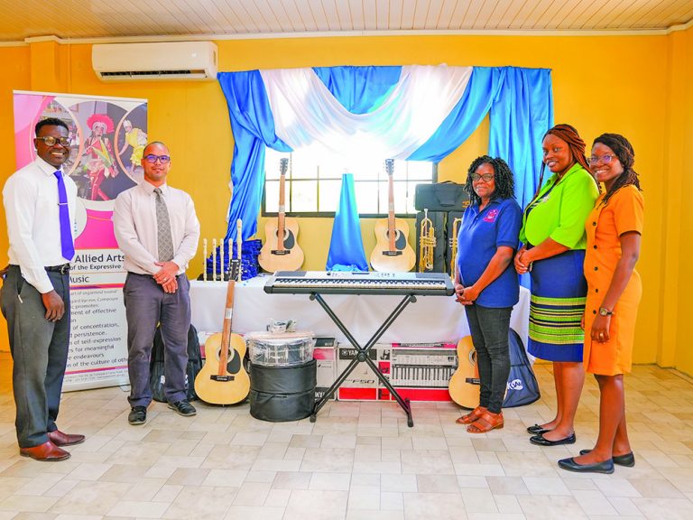 Unit of Allied Arts makes donation of musical instruments to CPCE