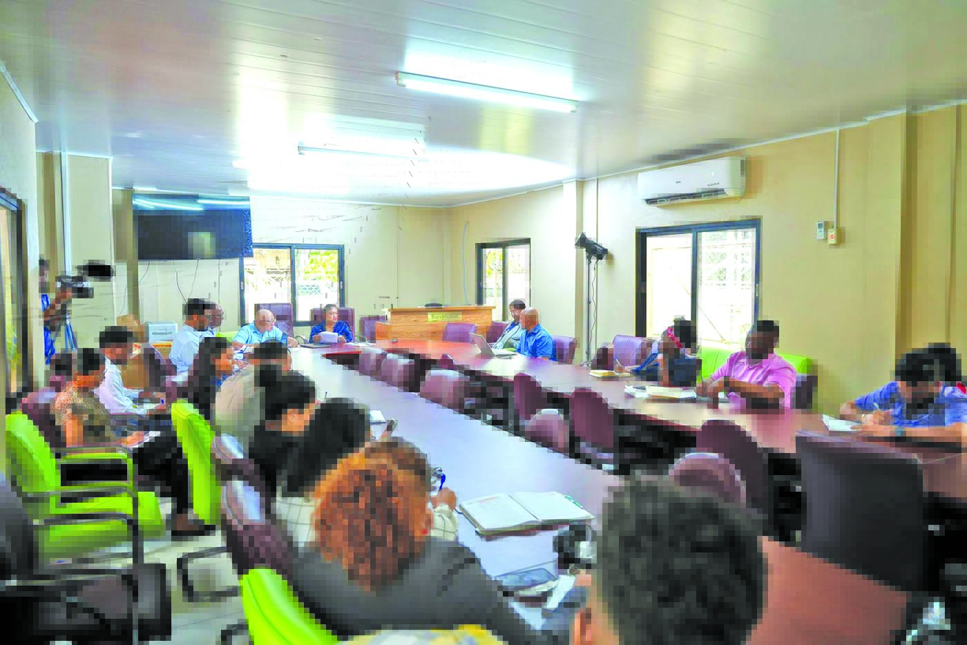 Contractor discipline needed as Local Govt Ministry reviews market, GT projects