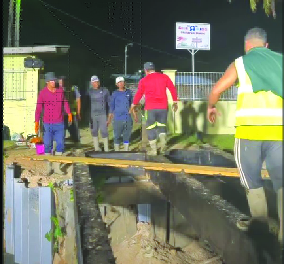 MoM, private sector rebuild Save R Kids access bridge in 24 hours
