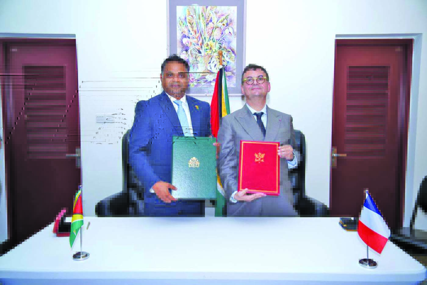 Guyana expands aviation ties with France, Panama