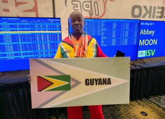 Tucker breaks 3 South American records at World Masters Powerlifting Championships