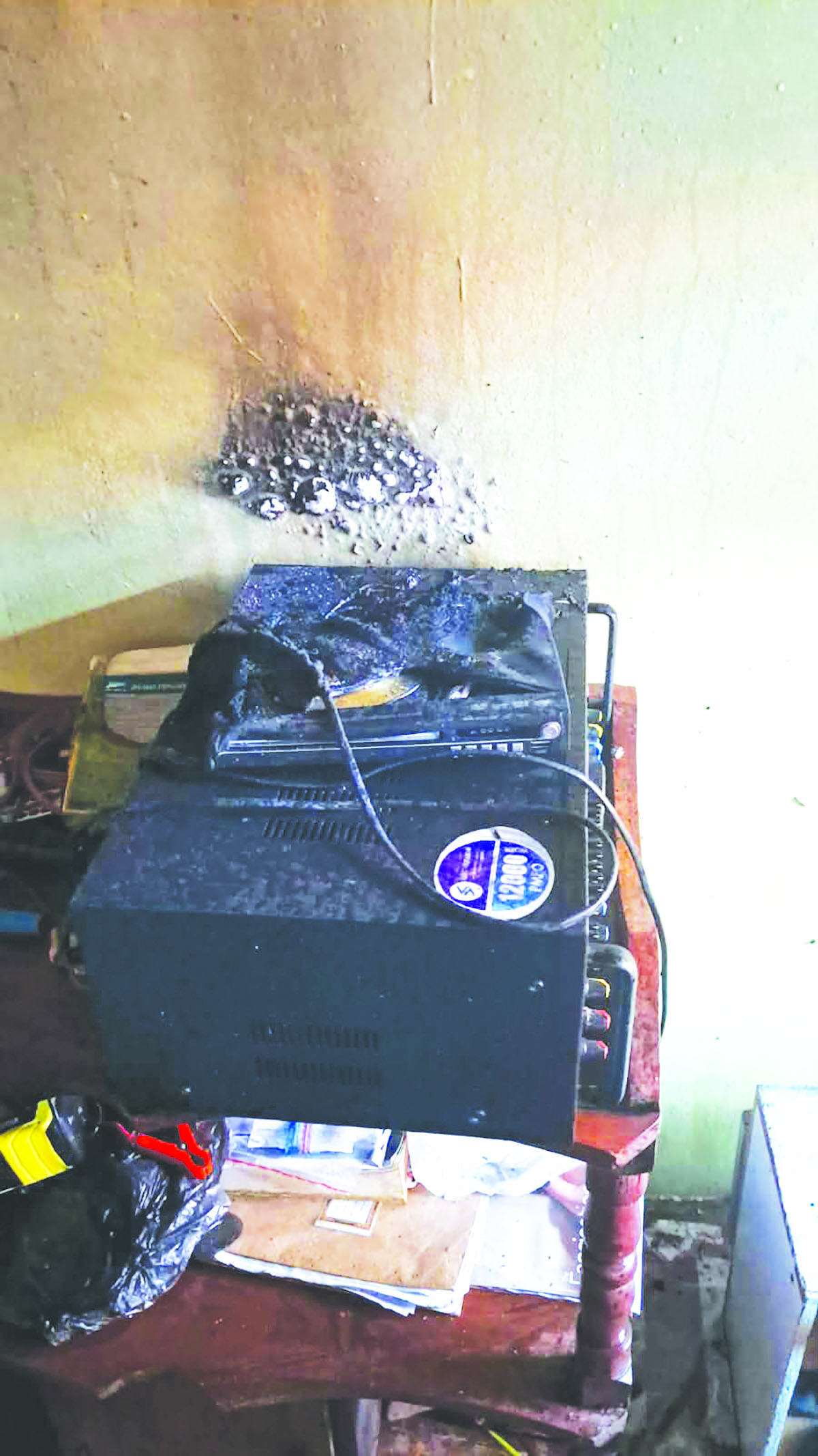 Fire at Rose Hall 2-storey wooden building contained