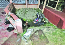 1 die, 1 injured after speeding motorcycle crashes into bridge